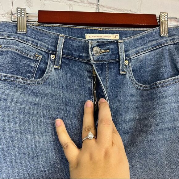 Levi's® 724 High-Rise Straight Crop Jeans size 27 - Picture 3 of 13
